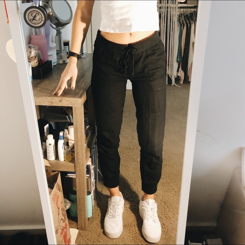 Aritzia cargo pants
